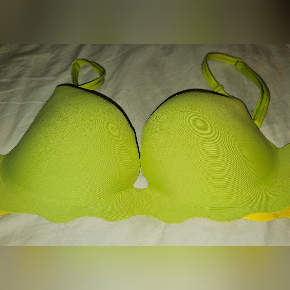 VICTORIA'S SECRET EMBRACE PUSH UP 34C YELLOW SOFT 34C